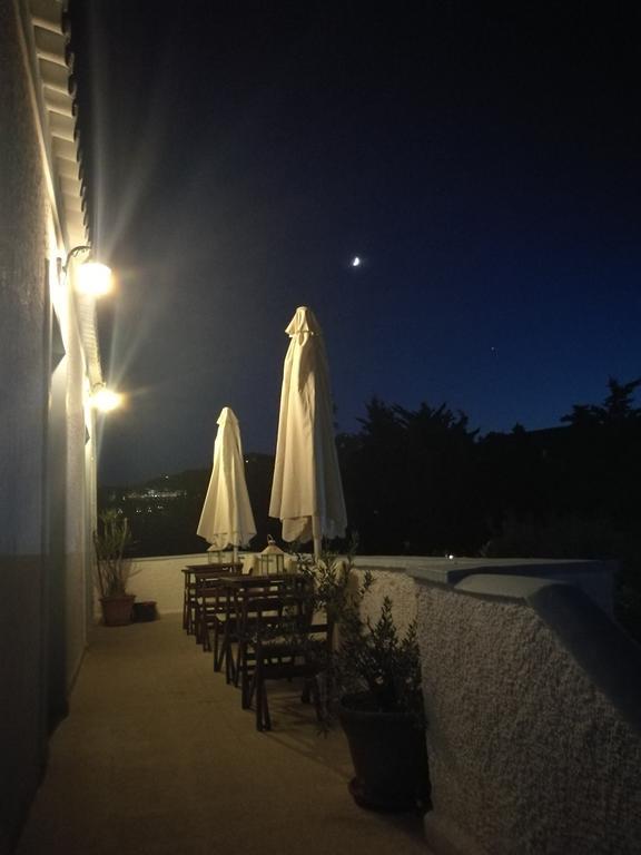 Villa Metaxa Spetses Town Exterior photo